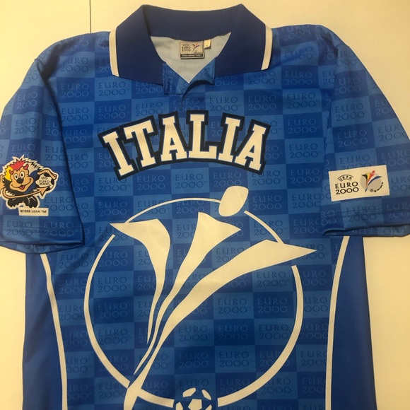 Like new condition - vintage Euro 2000 Italia fan shirt - Picture 3 of 10